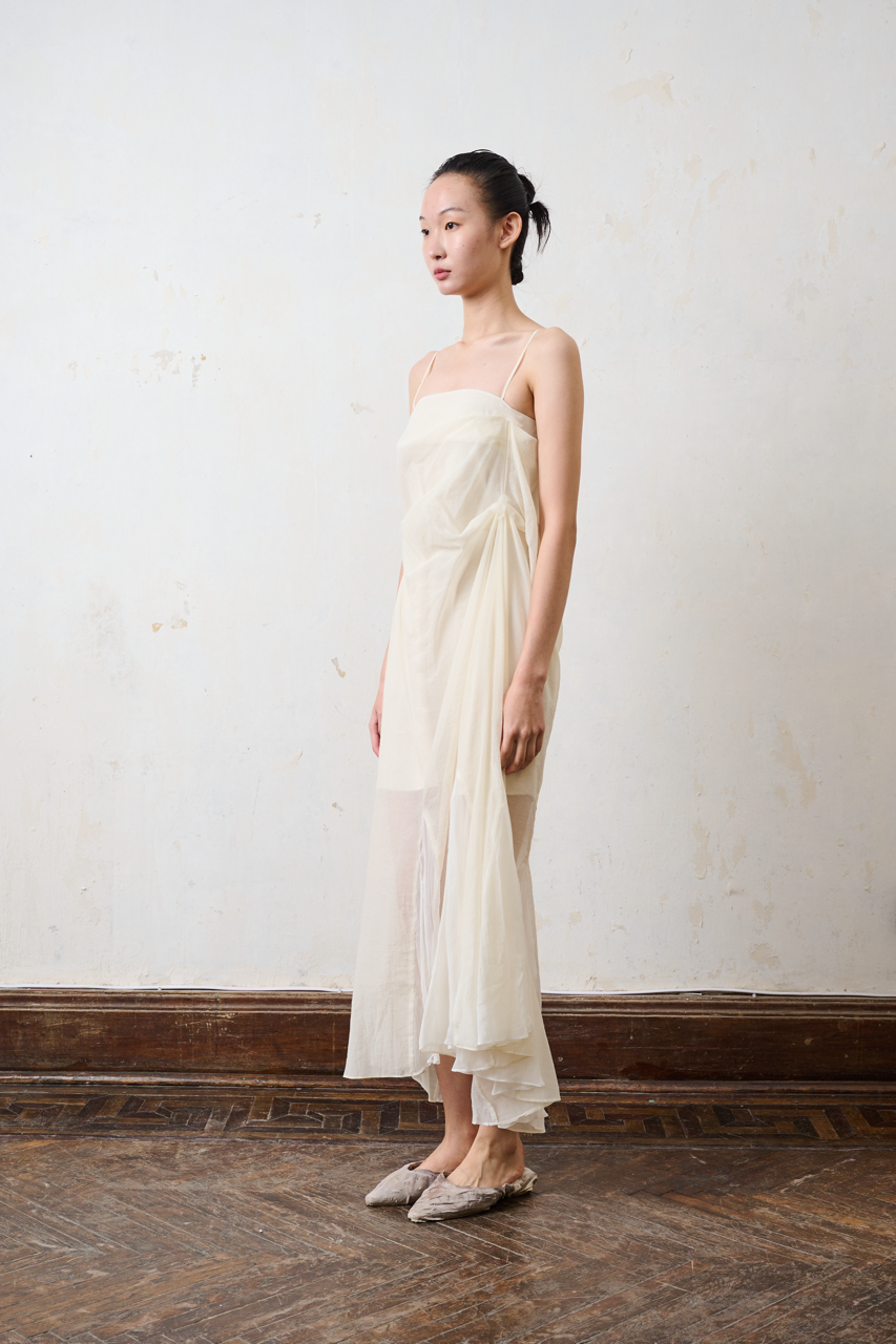 YUXUAN GIA White Layered Butterfly Mist Dress _side