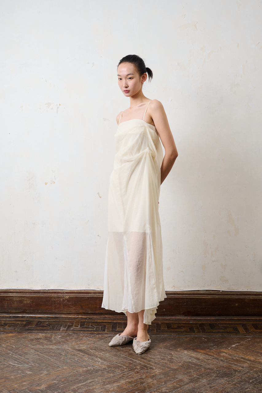 YUXUAN GIA White Layered Butterfly Mist Dress _side2