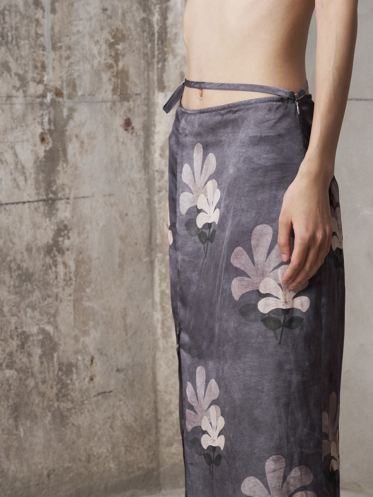 Plum Blossom Top in Black
