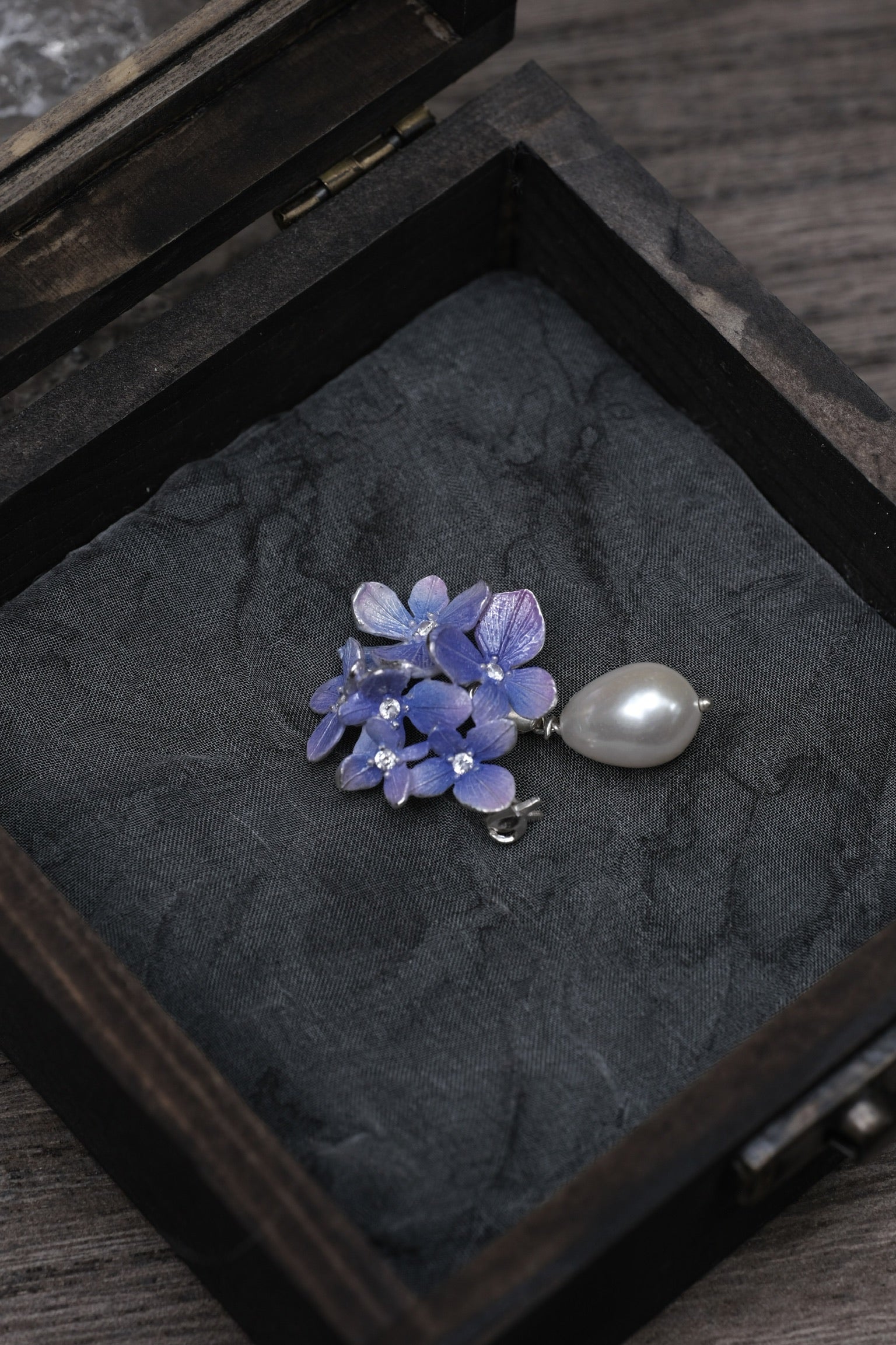 Hydrangea Pearl Necklace / Brooch in Purple