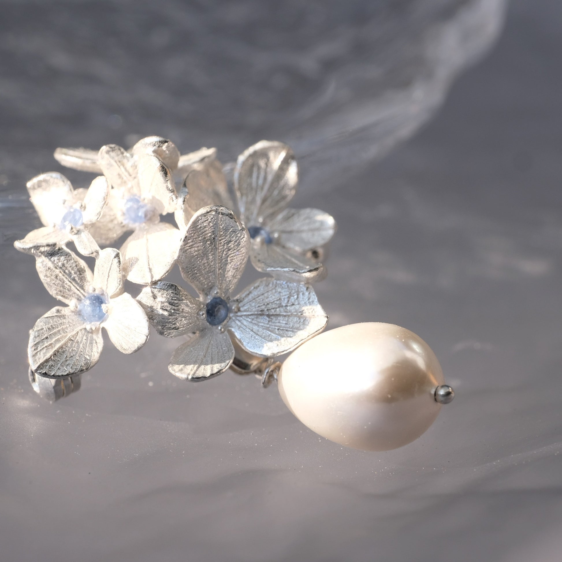 FireFlies Silver Flower Pearl Brooch