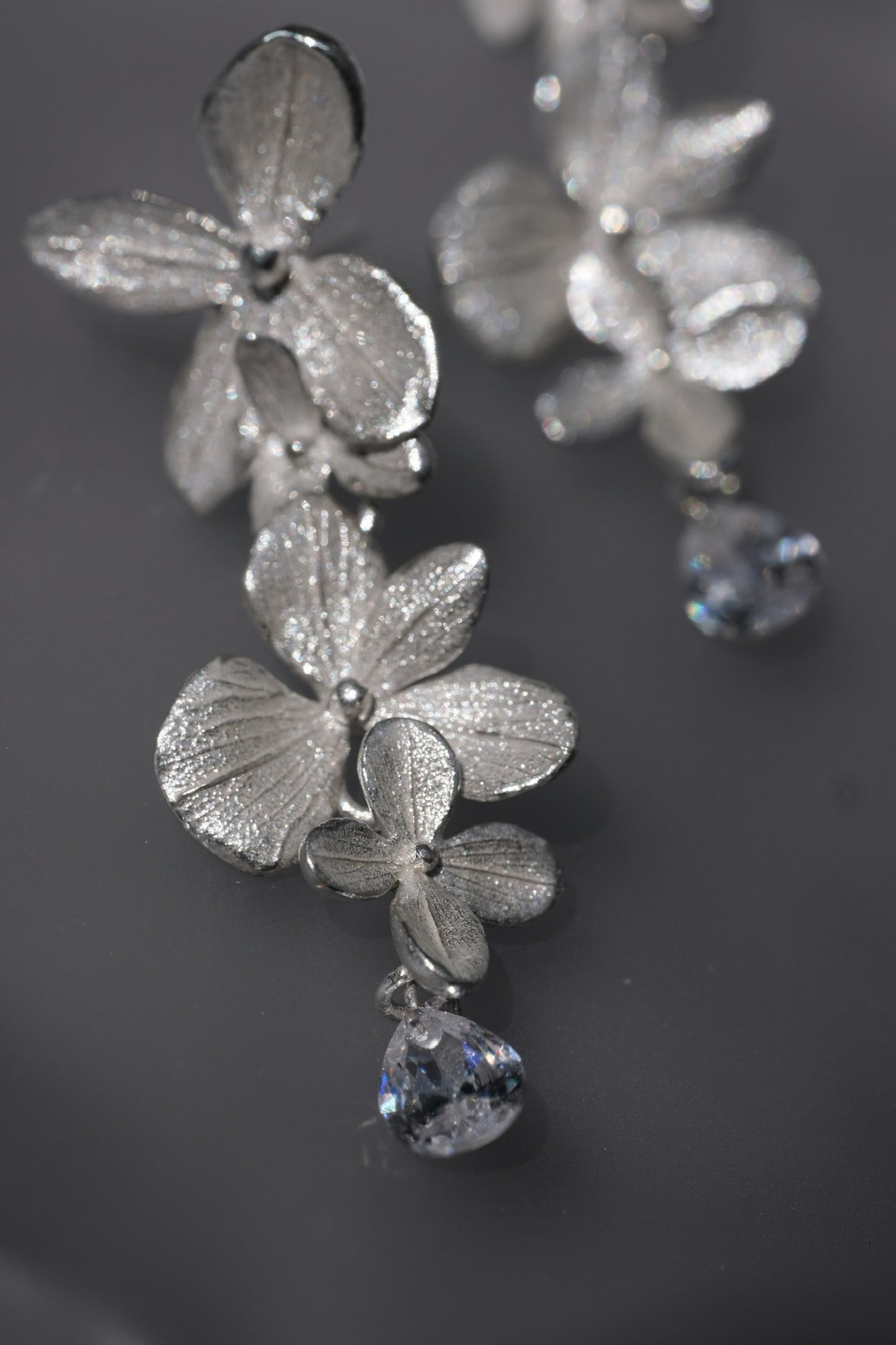 Summer Dew Earrings in Silver