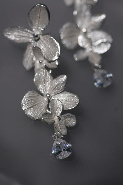 Summer Dew Earrings in Silver