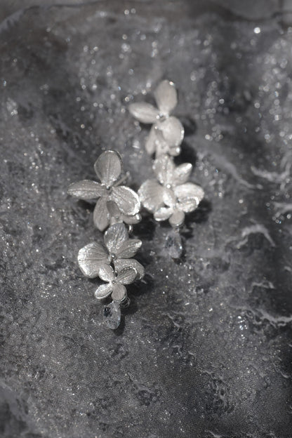 Summer Dew Earrings in Silver
