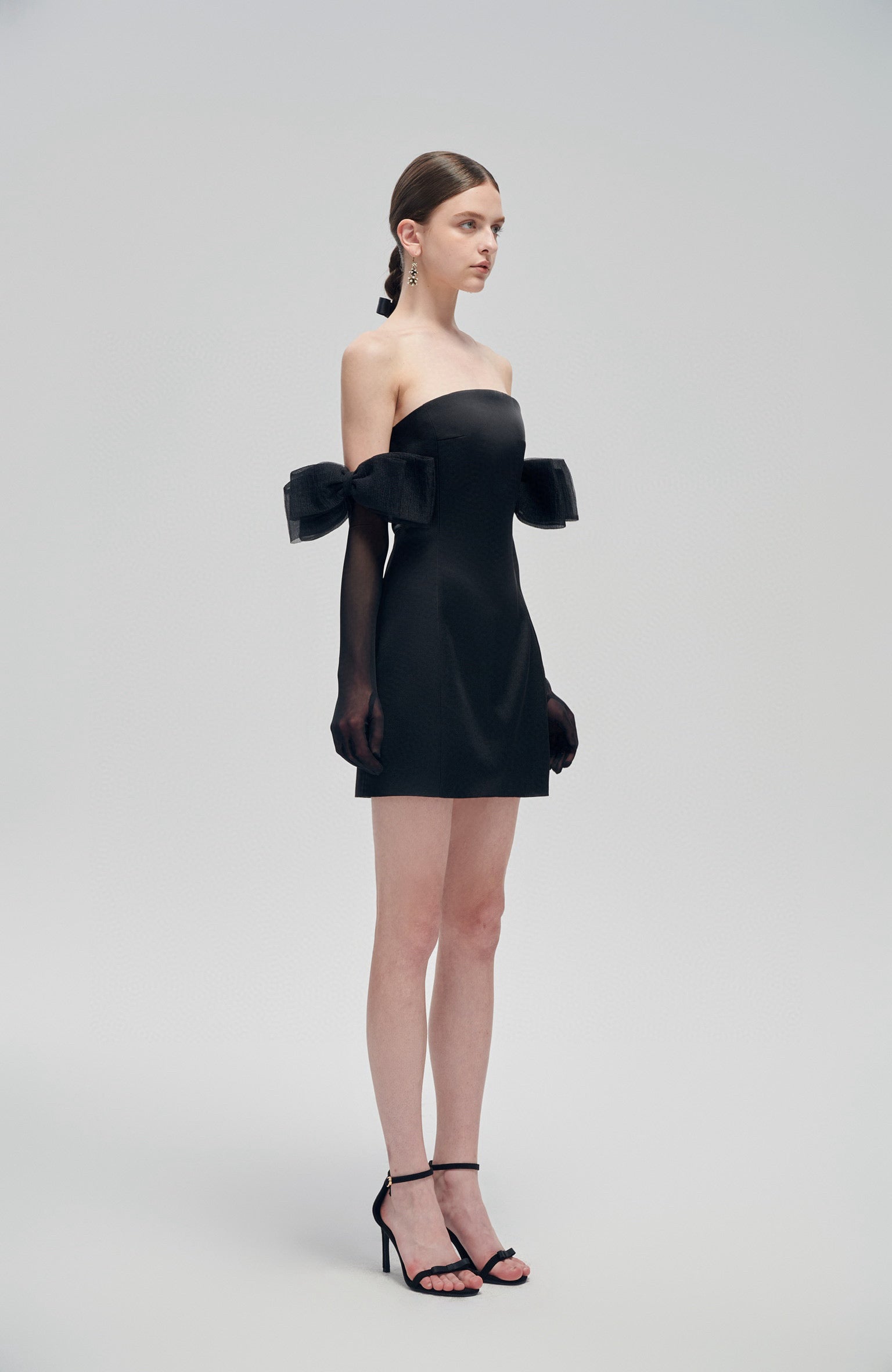 FaSogno_black_mini_dress_with_bow_gloves_side