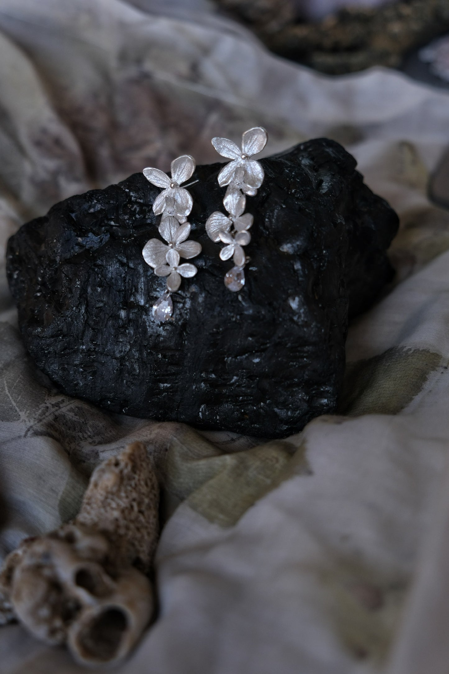 Summer Dew Earrings in Silver